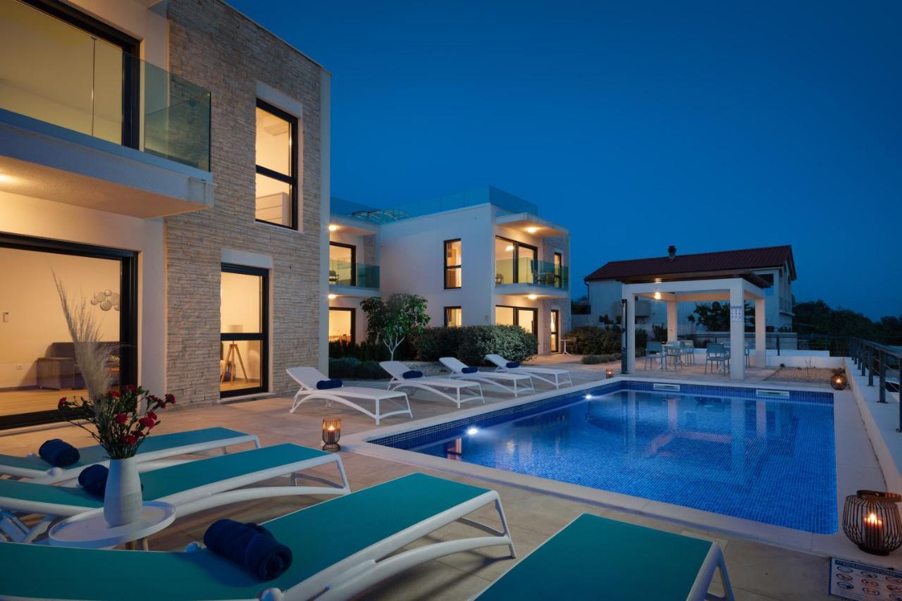 Sun Resort Apartments Zečevo 外观 照片