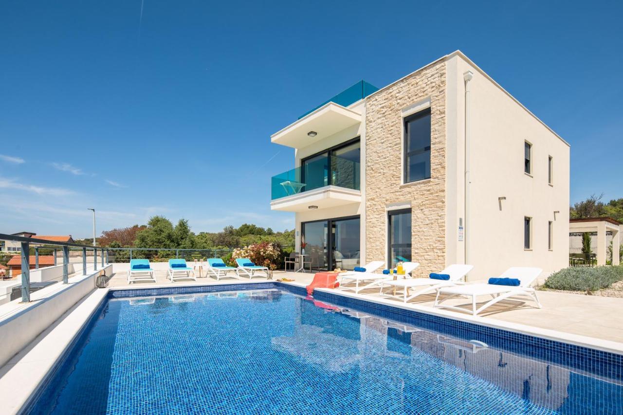 Sun Resort Apartments Zečevo 外观 照片